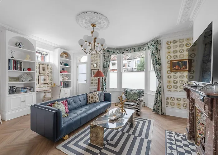Blossom House New 3Bed House In Barons Court