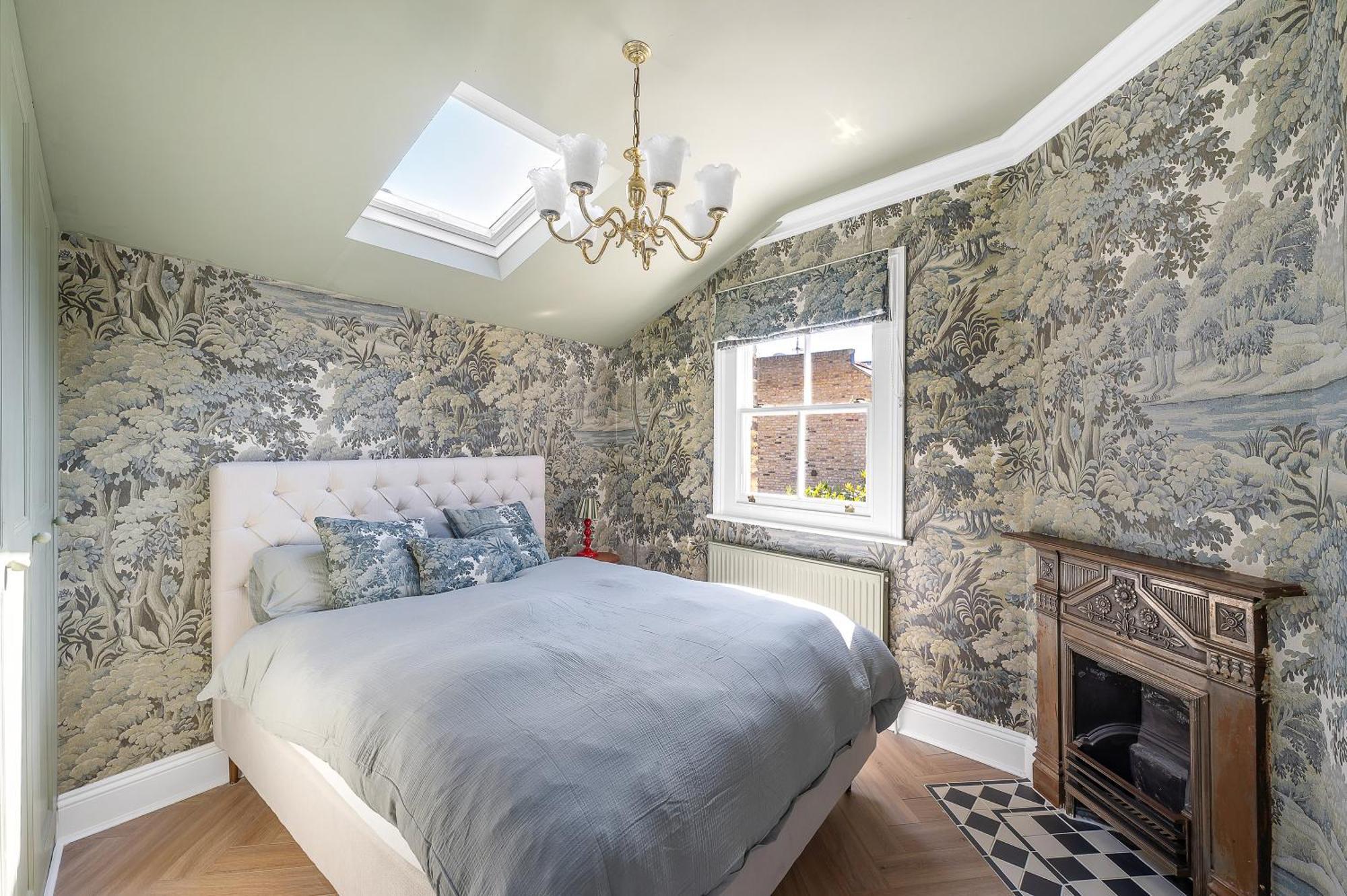 Blossom House New 3bed House In Barons Court *
