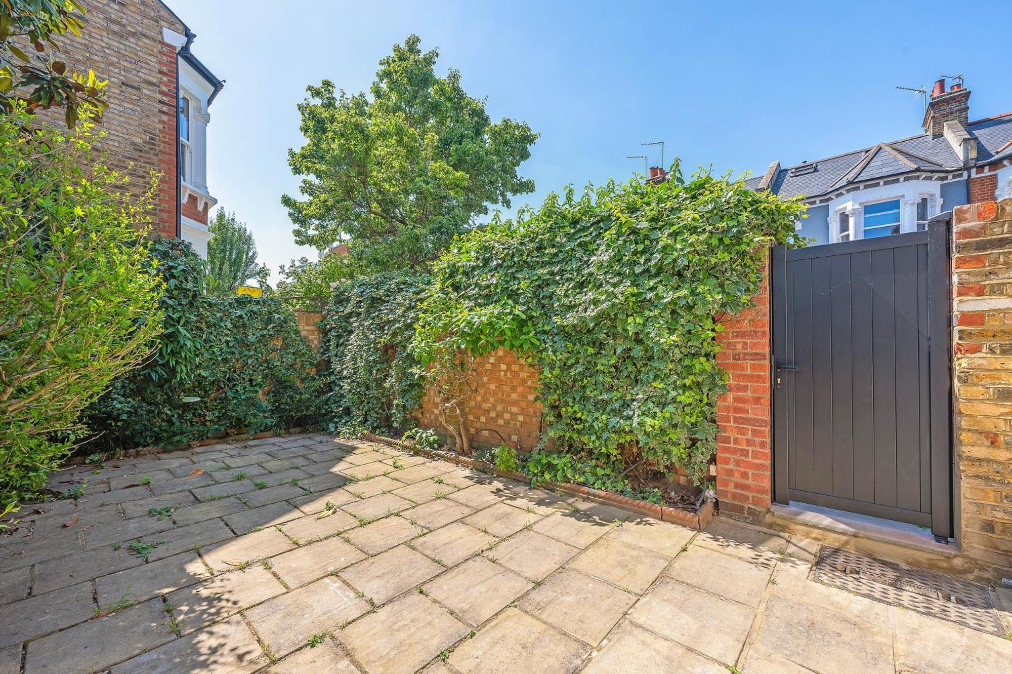 Blossom House New 3bed House In Barons Court * London