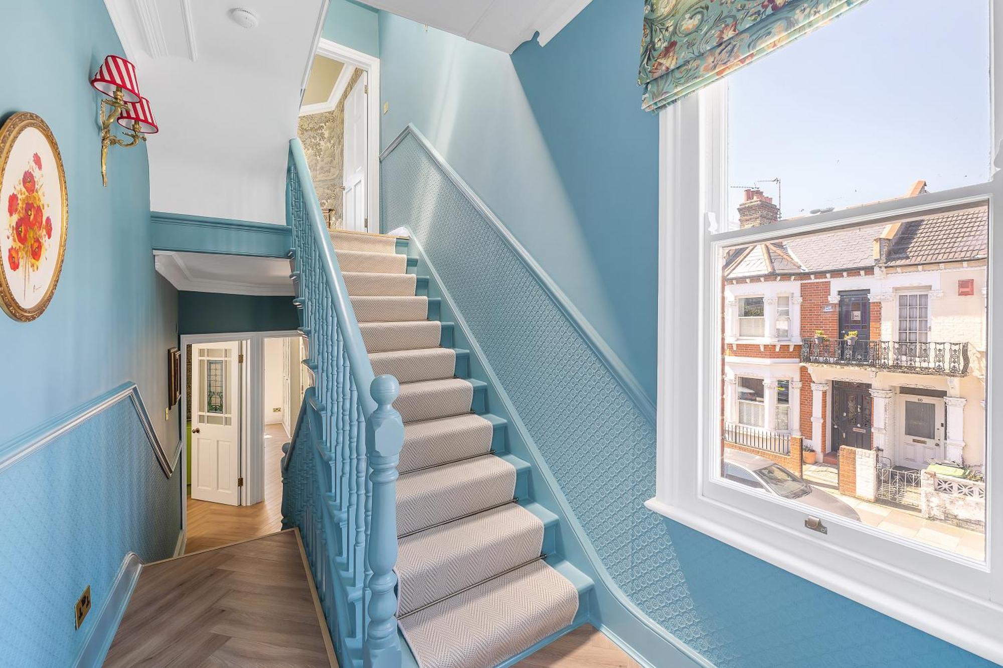 Holiday home Blossom House New 3bed House In Barons Court London