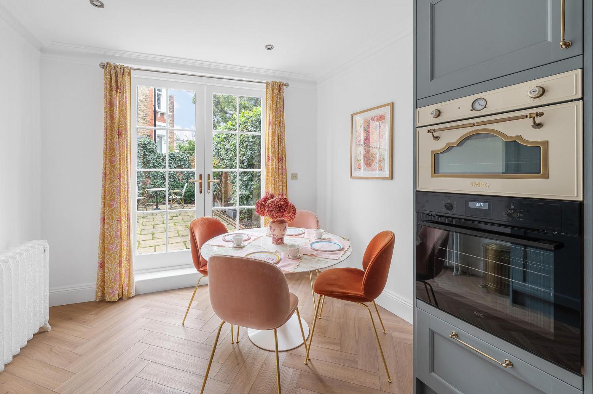 Blossom House New 3bed House In Barons Court *